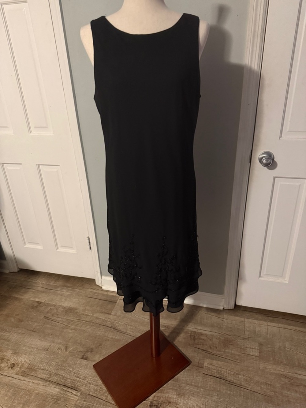 ☀️3 FOR $25 R&M Richards Black Sleeveless Beaded Midi Dress Size 16